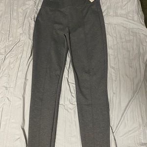 Maurice’s pull on skinny ankle pants S